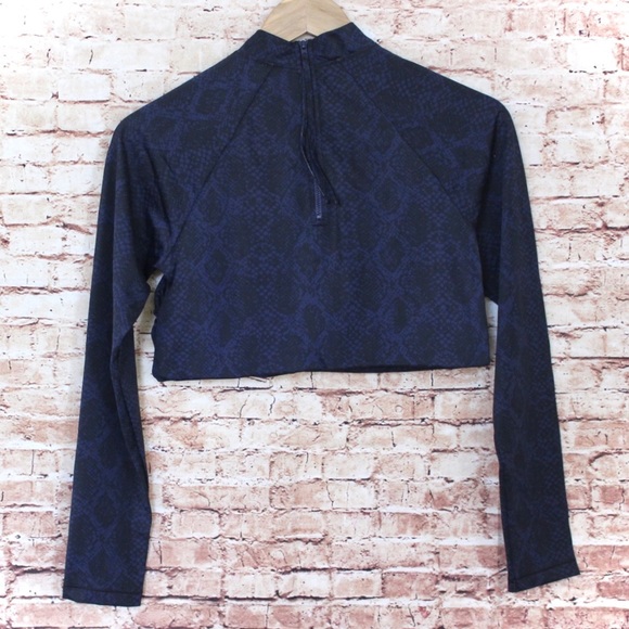 Athleta | Snakeskin Crop Rashguard UPF Protection - Picture 6 of 10